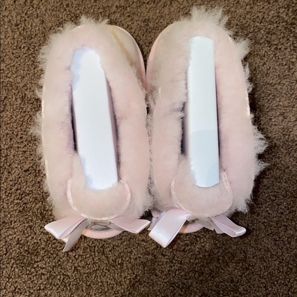 Ugg Big Kid size 6 - Picture 4 of 6